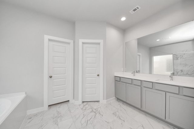 12038 Maple Oak Drive, Houston, TX 77066