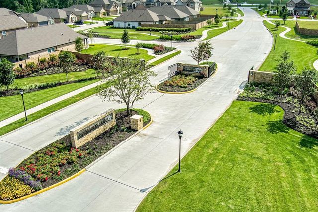 12038 Maple Oak Drive, Houston, TX 77066