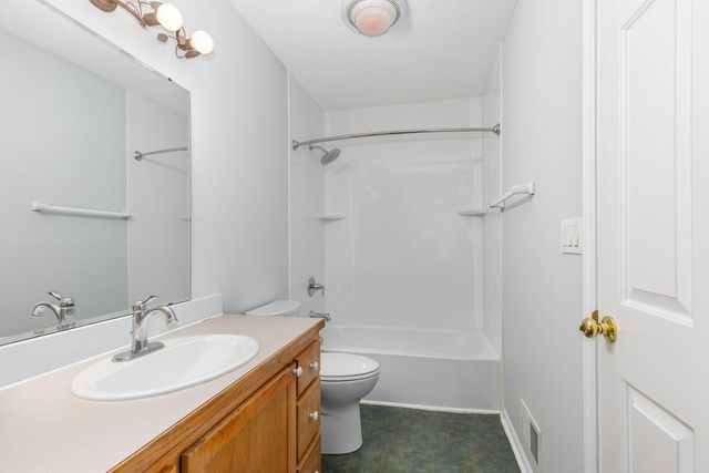 13875 Rolling Creek Drive, Lowell, MI 49331