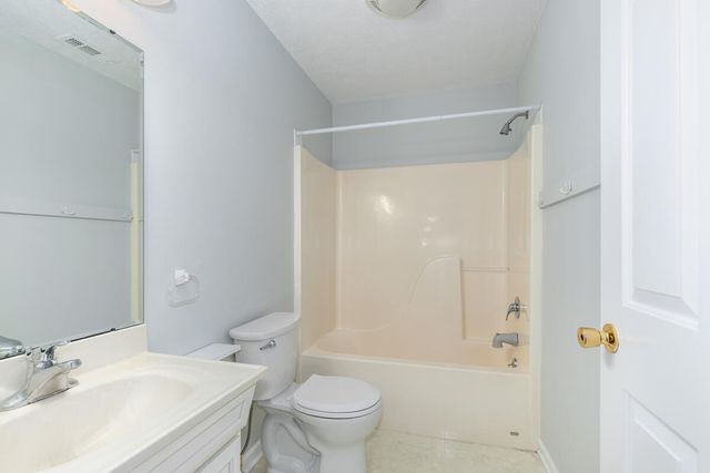 13875 Rolling Creek Drive, Lowell, MI 49331