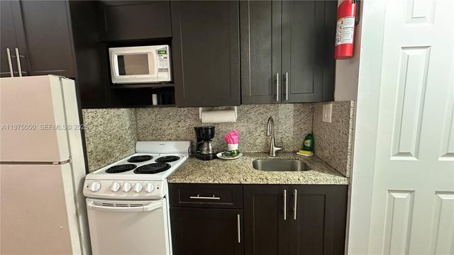 19201 Collins Ave 1029, Sunny Isles Beach, FL 33160