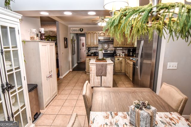 871 Lifsey Springs Road, Molena, GA 30258