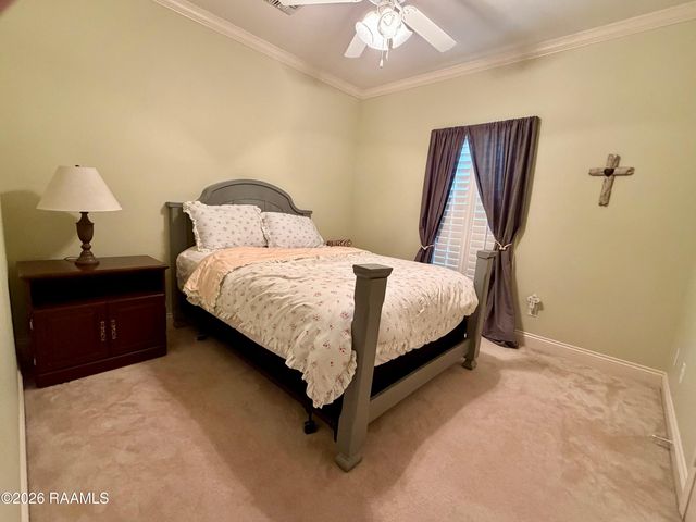 1046 Woodridge Drive, Breaux Bridge, LA 70517