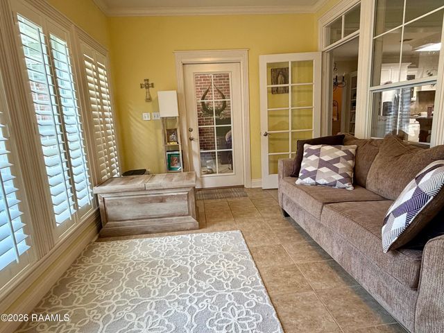 1046 Woodridge Drive, Breaux Bridge, LA 70517