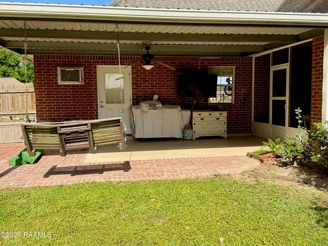 1046 Woodridge Drive, Breaux Bridge, LA 70517