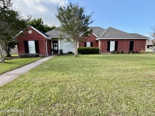 1046 Woodridge Drive, Breaux Bridge, LA 70517