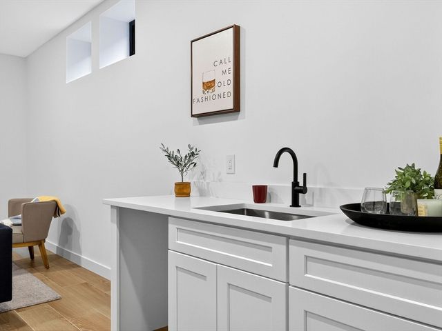 192 Washington Street A, Somerville, MA 02143