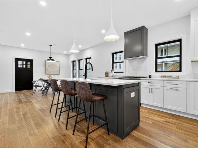 192 Washington Street A, Somerville, MA 02143