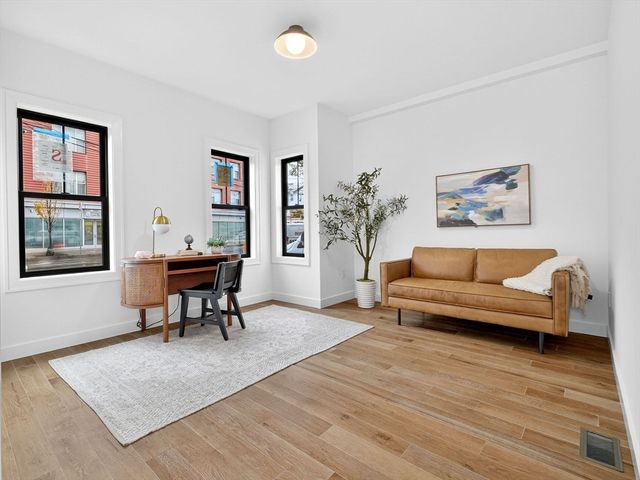 192 Washington Street A, Somerville, MA 02143