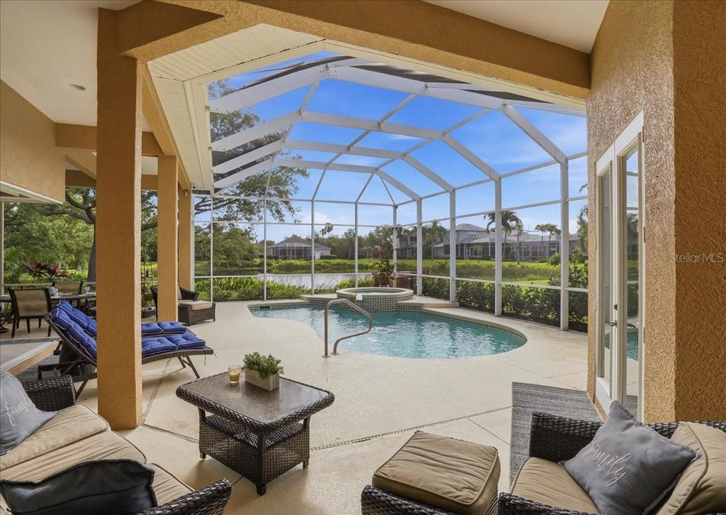 Image 25 of property listing at 8843 17TH AVENUE CIRCLE NW, Bradenton, FL 34209