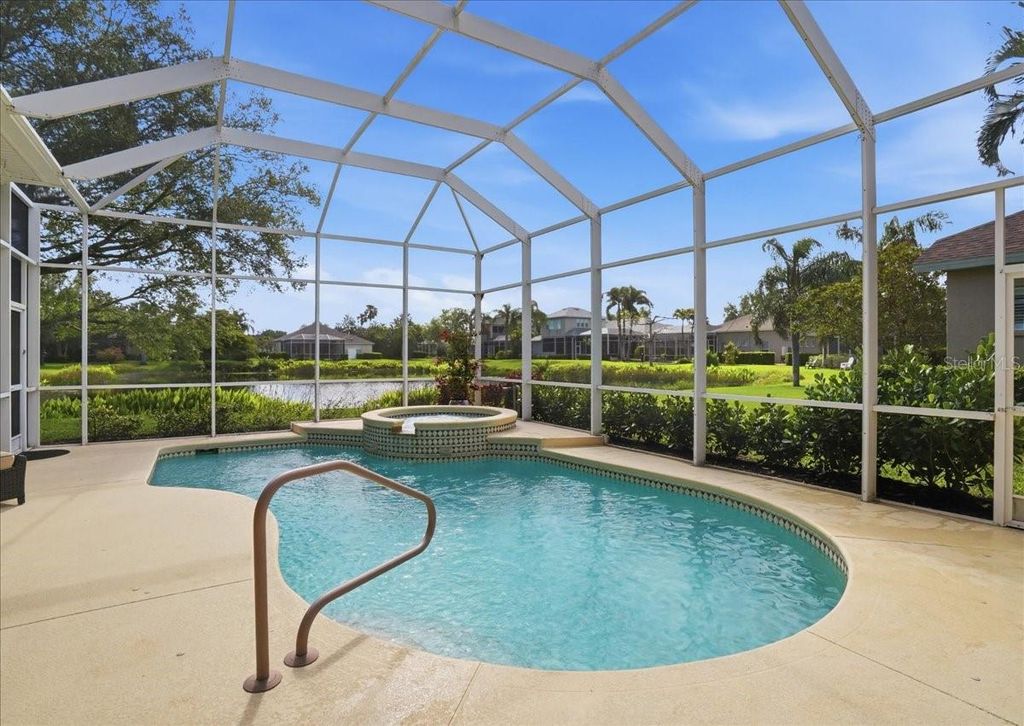 Image 28 of property listing at 8843 17TH AVENUE CIRCLE NW, Bradenton, FL 34209