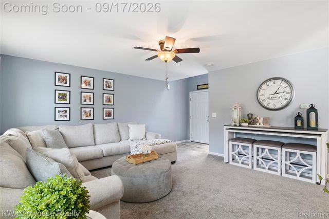 60 Fountain Park Drive, Waterford Charter Township, MI 48327