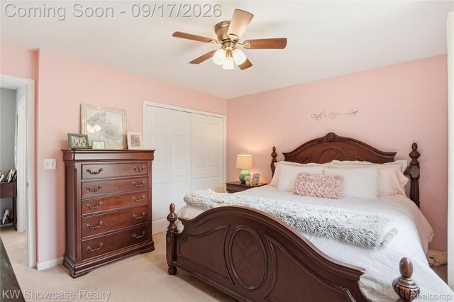 60 Fountain Park Drive, Waterford Charter Township, MI 48327