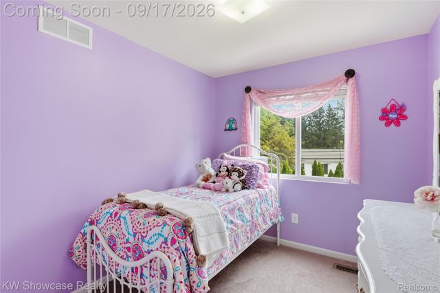 60 Fountain Park Drive, Waterford Charter Township, MI 48327