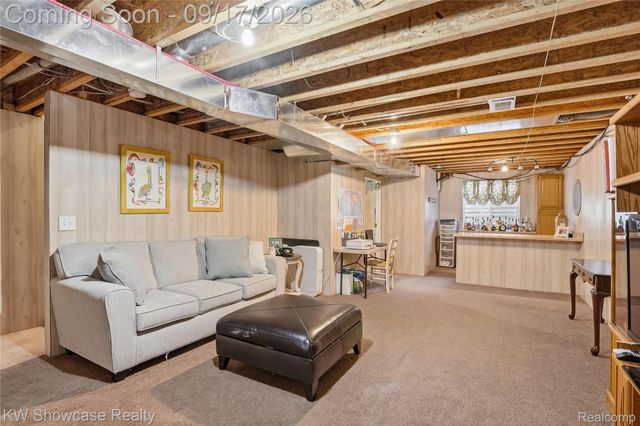 60 Fountain Park Drive, Waterford Charter Township, MI 48327