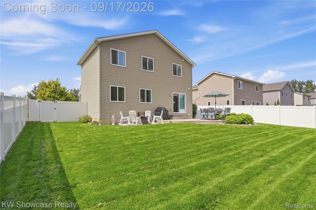 60 Fountain Park Drive, Waterford Charter Township, MI 48327