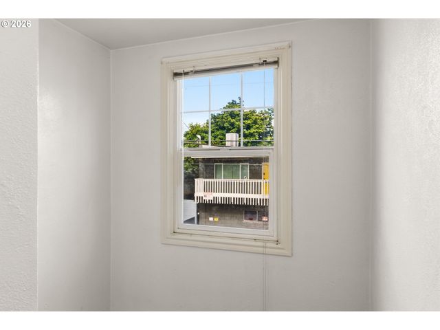 239 E 14TH Ave, Eugene, OR 97401