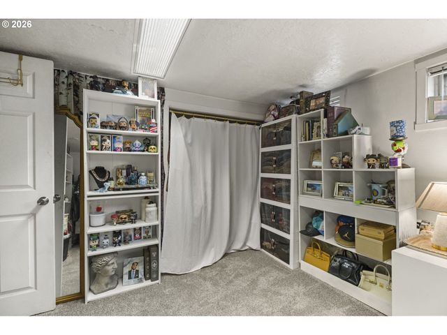 239 E 14TH Ave, Eugene, OR 97401