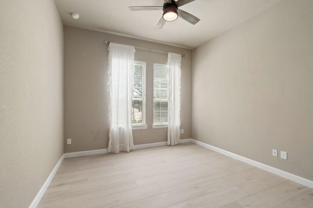 6318 Wolf Run Drive, Katy, TX 77493