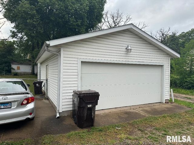 610 SW CAMBLIN Avenue, Peoria, IL 61603