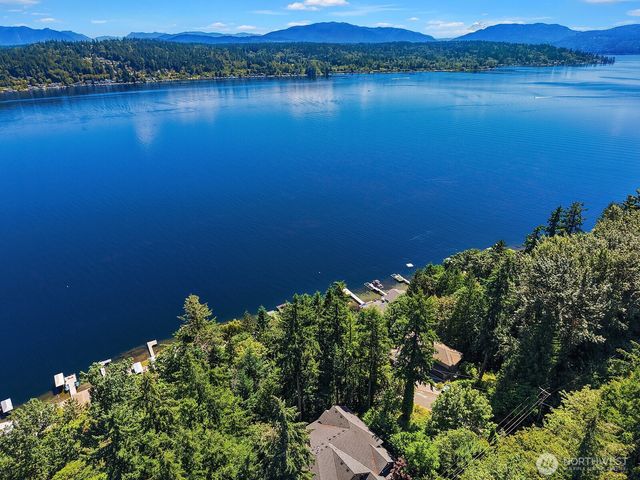 1464 W Lake Sammamish Parkway, Bellevue, WA 98008
