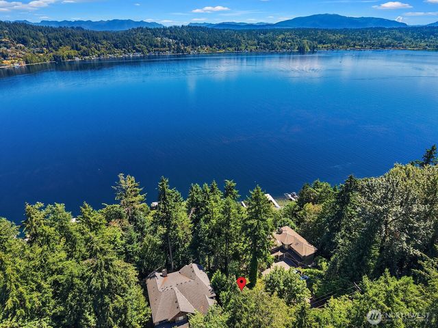 1464 W Lake Sammamish Parkway, Bellevue, WA 98008