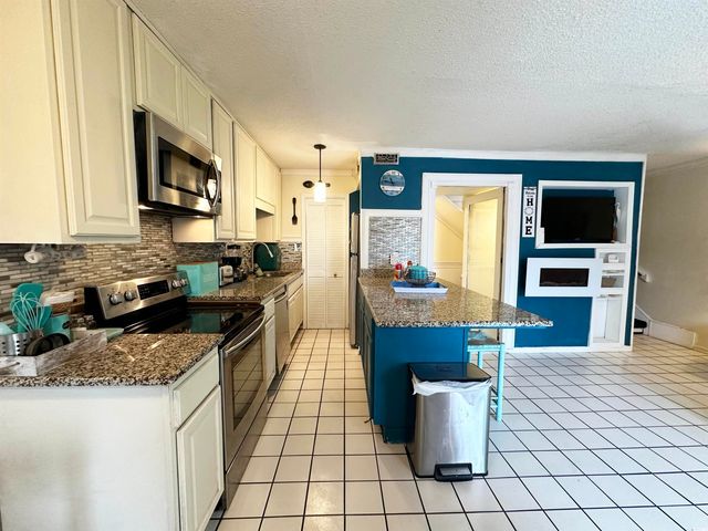 307 20th Ave S Apt 4A, Myrtle Beach, SC 29577