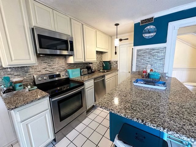 307 20th Ave S Apt 4A, Myrtle Beach, SC 29577