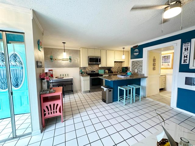 307 20th Ave S Apt 4A, Myrtle Beach, SC 29577