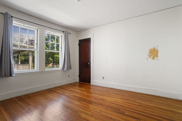 379-381 Newtonville Ave, Newton, MA 02460