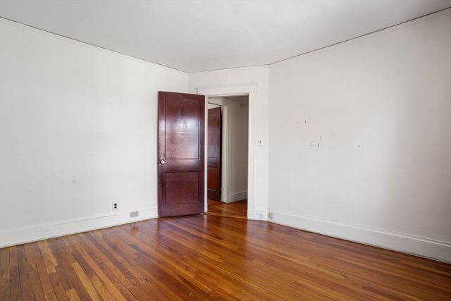 379-381 Newtonville Ave, Newton, MA 02460