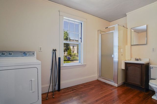 379-381 Newtonville Ave, Newton, MA 02460