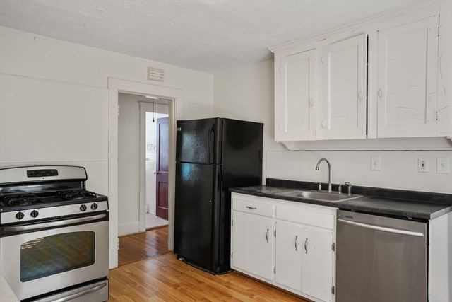 379-381 Newtonville Ave, Newton, MA 02460