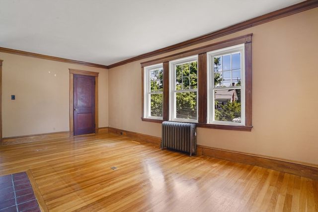 379-381 Newtonville Ave, Newton, MA 02460