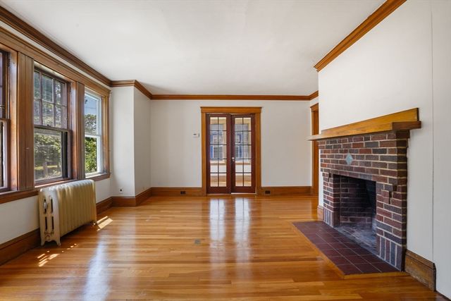 379-381 Newtonville Ave, Newton, MA 02460