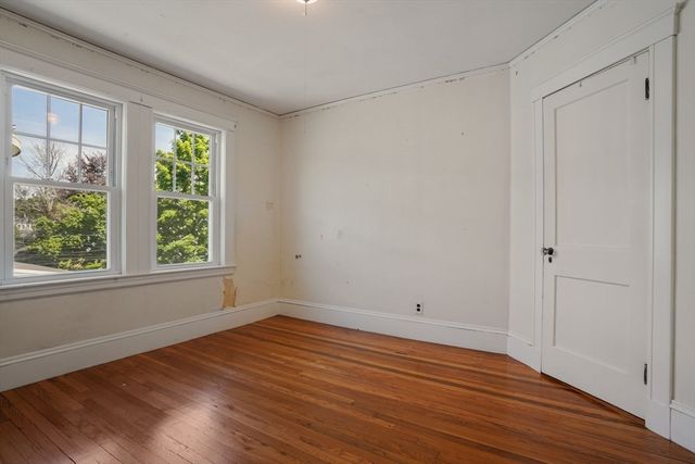 379-381 Newtonville Ave, Newton, MA 02460
