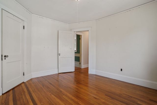 379-381 Newtonville Ave, Newton, MA 02460