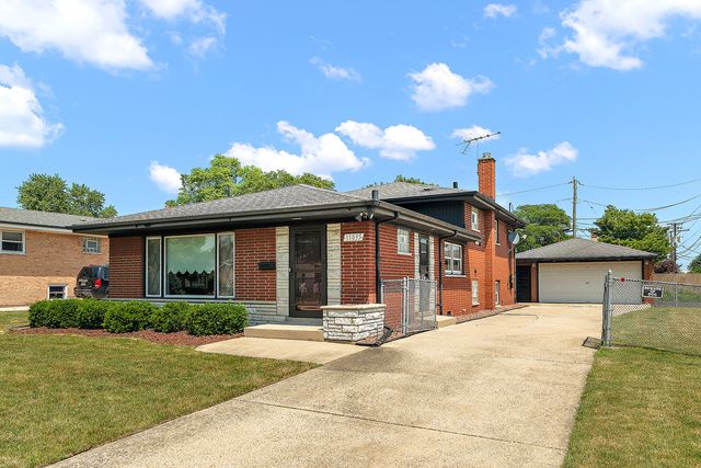 11035 LOMBARD Avenue, Chicago Ridge, IL 60415