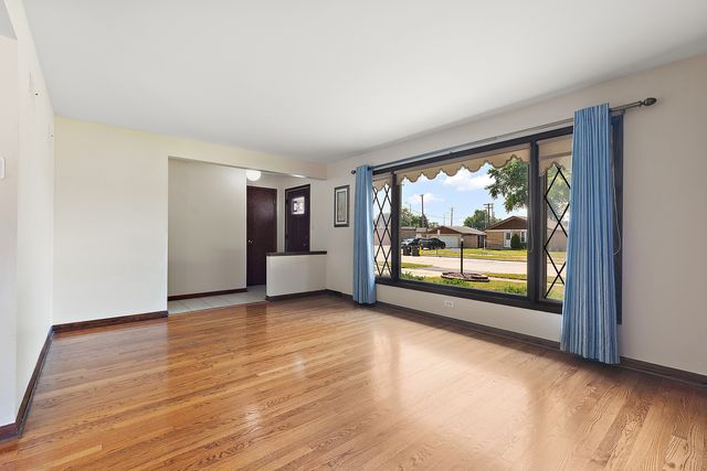 11035 LOMBARD Avenue, Chicago Ridge, IL 60415