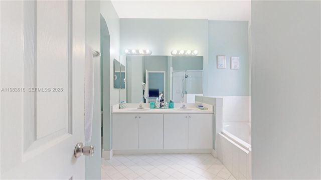 12808 SW 132nd Ter, Miami, FL 33186