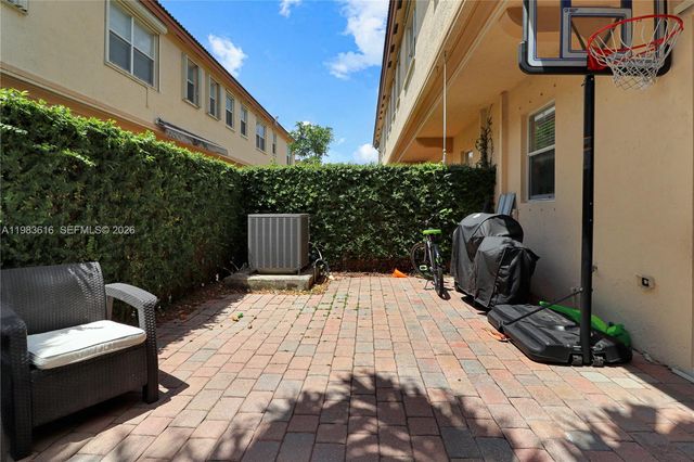 12808 SW 132nd Ter, Miami, FL 33186