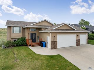 137 SAVOY CIRCLE, Rapid City, SD 57701