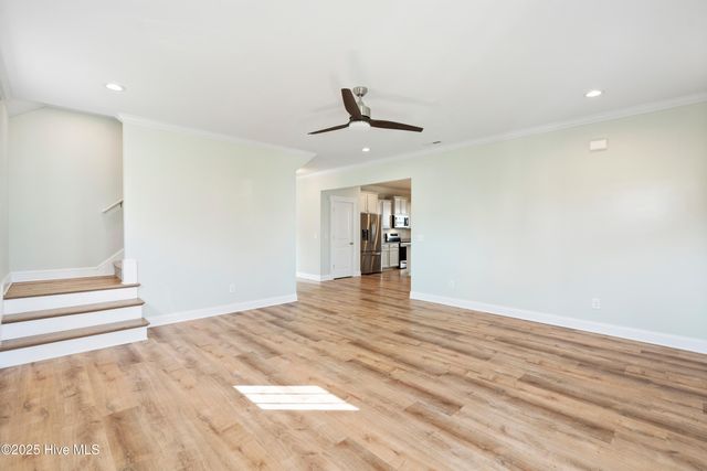 108 S Lamplighters Walk, Hampstead, NC 28443