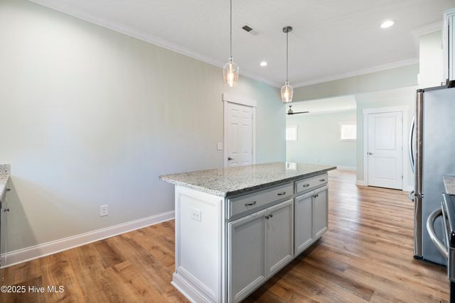 108 S Lamplighters Walk, Hampstead, NC 28443