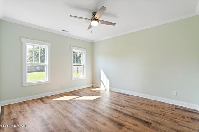 108 S Lamplighters Walk, Hampstead, NC 28443
