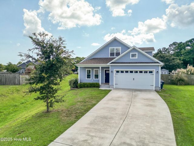 108 S Lamplighters Walk, Hampstead, NC 28443