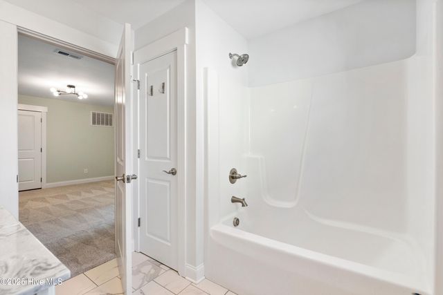 108 S Lamplighters Walk, Hampstead, NC 28443