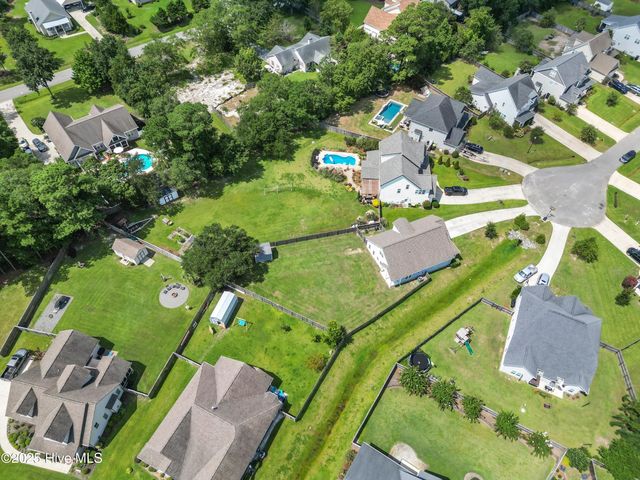 108 S Lamplighters Walk, Hampstead, NC 28443