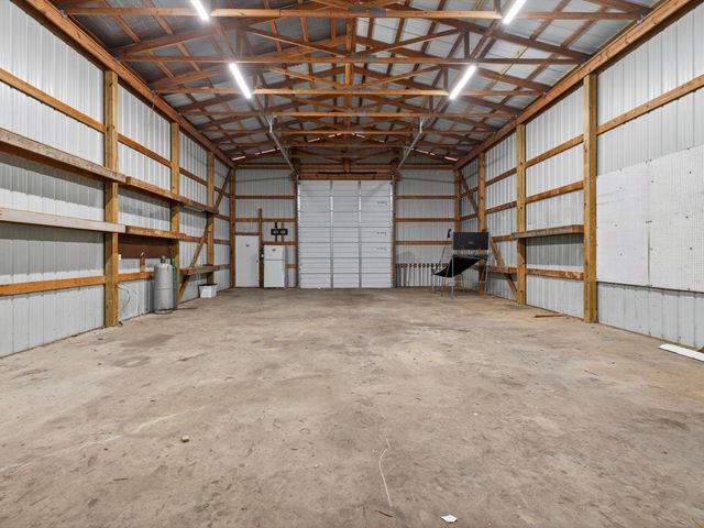 275 Swift Ln, Cunningham, TN 37052