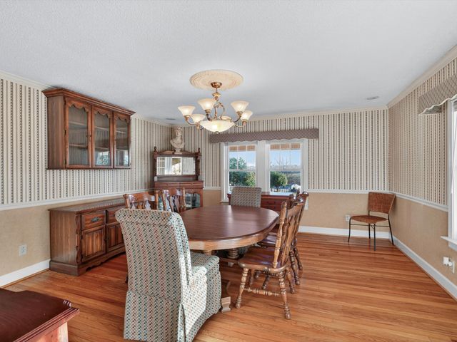 275 Swift Ln, Cunningham, TN 37052